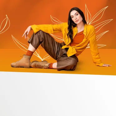 kobieta w jesiennych ubraniach